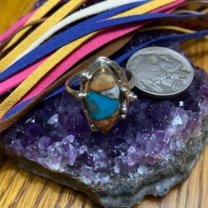 Southwestern style spiny oyster ring